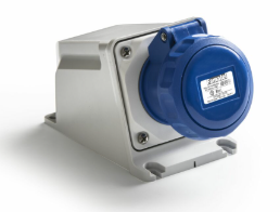Base De Pared Inclinada Hembra IP67 3P+T 9H 16A 220–240V