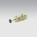 Válvula Electroneumática Serie 70 3/2 Vías Conexión 1/4" Con Bobina 24VCC Y Conector 7020020200