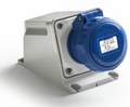 Base De Pared Inclinada Hembra IP67 3P+T 6H 16A 380–440V
